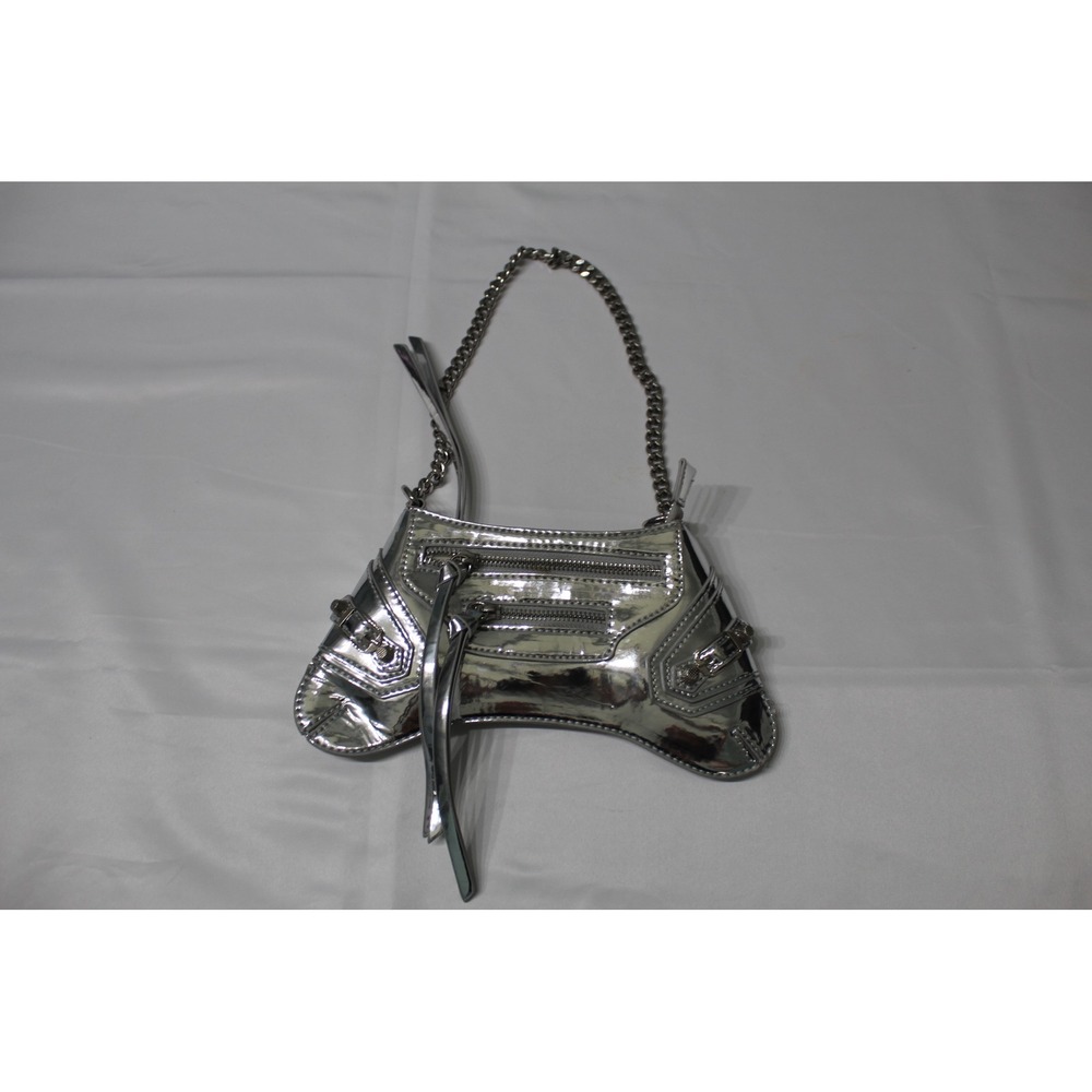 AKIRA Metallic Silver Y2K Moto Shoulder Bag with Chain‎ Strap and Tassels